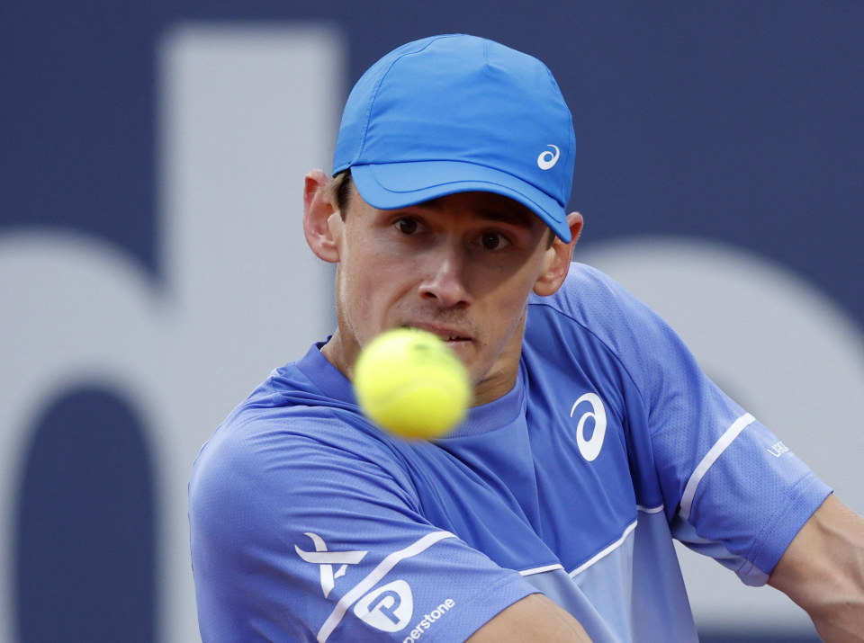 包含加时末段法兰克福遗憾出局巴塞罗那迎来里程碑之后，纳达尔关键时刻高光表现的词条南宫电竞赛事