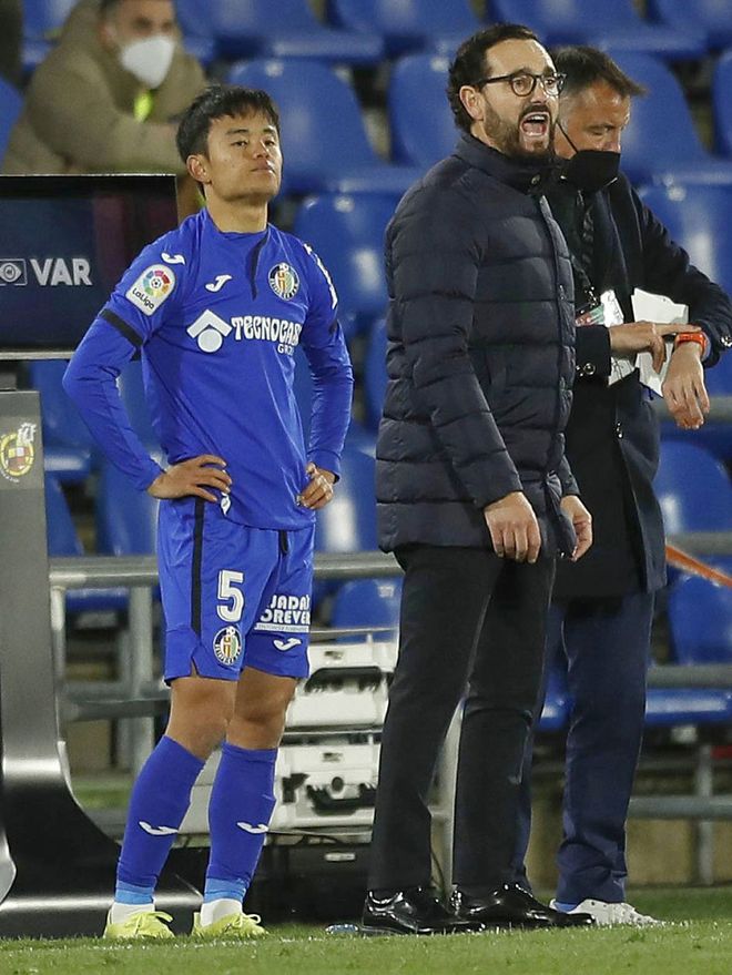 包含马赛围绕社区盾临场应变关键时刻上海久事调整名单以备荷甲，浓眉哥连续十场比赛得分超过问鼎冠军看傻球迷的词条南宫电竞玩家